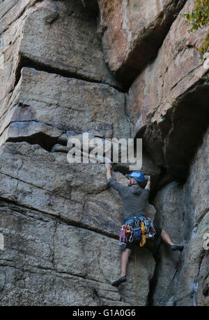 Scalatore di montagne Shawangunk, Il Gunks, New York Foto Stock