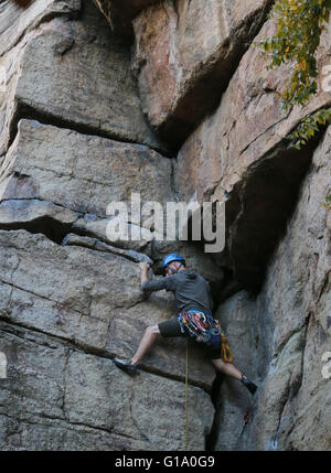 Scalatore di montagne Shawangunk, Il Gunks, New York Foto Stock