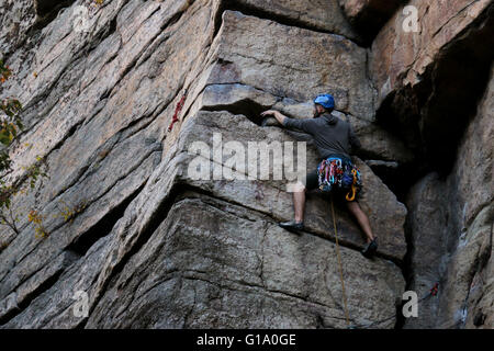 Scalatore di montagne Shawangunk, Il Gunks, New York Foto Stock