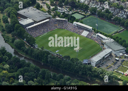 Una veduta aerea del SSE SWALEC Stadium, noto anche come Sophia Giardini durante la prima prova di ceneri nel 2015 Foto Stock