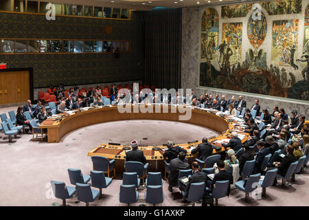 Organizzazione delle Nazioni Unite. 11 Maggio, 2016. Questa foto scattata il 11 maggio 2016, mostra del Consiglio di Sicurezza delle Nazioni Unite tiene una riunione sulle minacce alla pace e alla sicurezza internazionali causati da atti terroristici, presso la sede delle Nazioni Unite a New York. © Li Muzi/Xinhua/Alamy Live News Foto Stock