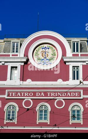 Il Portogallo, Lisbona, edificio anteriore in Trindade street nel Bairro Alto, Treatro da Trindade Foto Stock