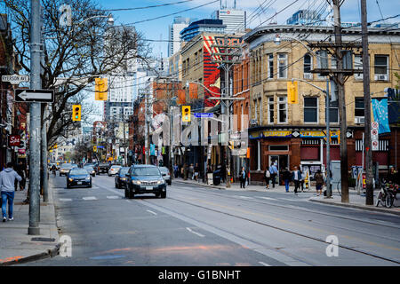 Queen Street West, nel quartiere alla moda di Toronto, Ontario. Foto Stock