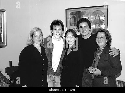 Portando l'uomo, il (Promotiontour) / Christine Richman / Jon Bon Jovi / Pam Rosenberg / Lancia Volland / Sabine Längsfeld|Namen v.l.n.r.: Richman, Christine (Gestione Bon-Jovi) / Jon Bon Jovi / Pam Rosenberg (Mercury Records) / Lancia Volland (Rogers & Cowan) / Sabine L Foto Stock