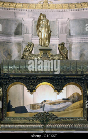 Ars-sur-Fromans. Sanctuary-Shrine di Giovanni Maria Vianney (il Curato d Ars). San Giovanni Maria Vianney (1786-1859), il patrono o Foto Stock