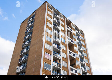 Alto consiglio piatta. Un consiglio house è una forma di enti pubblici o di edilizia sociale costruito da parte delle collettività locali nel Regno Unito Foto Stock