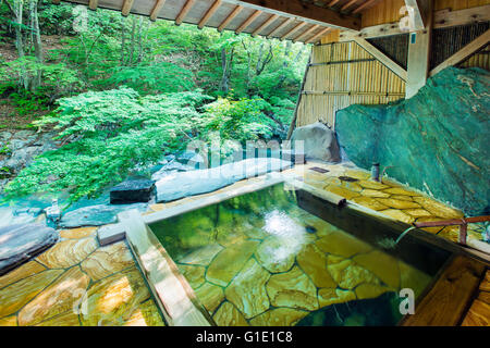 Il privato giapponese Onsen vasche a Misatokan Ryokan in GUNMA, Giappone Foto Stock