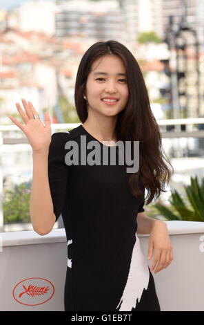 Cannes, Francia. 11 Maggio, 2016. CANNES, Francia - 14 Maggio: attrice Kim Tae-Ri assiste "Ancella (Mademoiselle)' photocall durante la sessantanovesima annuale di Cannes Film Festival presso il Palais des Festivals il 14 maggio 2016 a Cannes, Francia. © Federico Injimbert/ZUMA filo/Alamy Live News Foto Stock