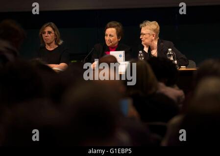 Torino, Italia. 14 Maggio, 2016. Shirin Ebadi Premio Nobel per la Pace 2003 Credit: Stefano Guidi/Alamy Live News Foto Stock