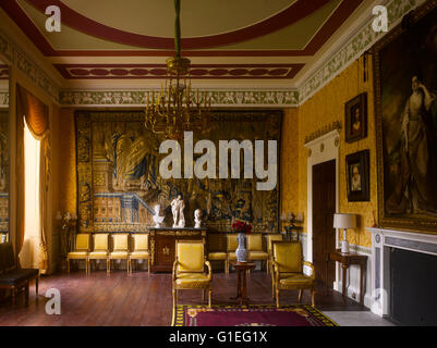 Cairness House, Fraserburgh, Aberdeenshire, Scozia. Vista del grand e sala classica. Foto Stock