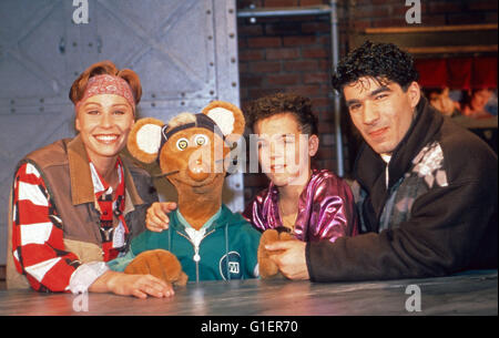 Bim Bam Bino, Kinderfernsehserie, Deutschland 1988 - 1998, Maus Bino mit Sonja Zietlow Foto Stock