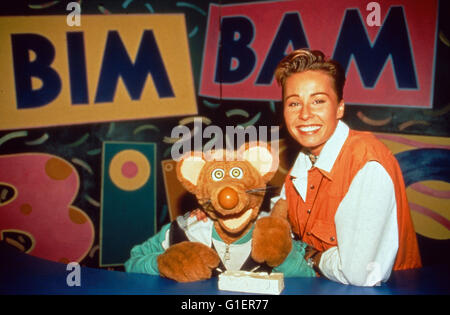 Bim Bam Bino, Kinderfernsehserie, Deutschland 1988 - 1998, Maus Bino mit Sonja Zietlow Foto Stock