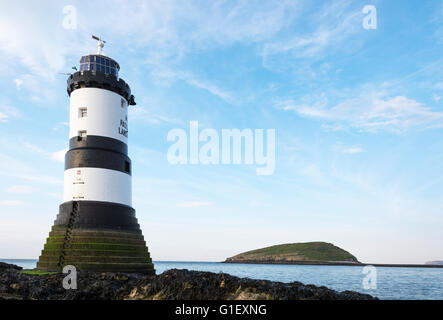 Punto Penmon faro sull'isola di Anglesey, Galles Foto Stock