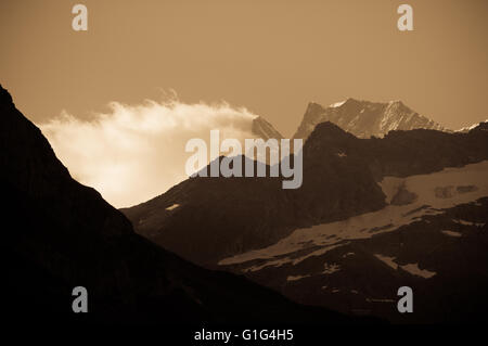 4000 metri di alti picchi nelle montagne svizzere, Alpi Bernesi, Berner Oberland, Svizzera Foto Stock