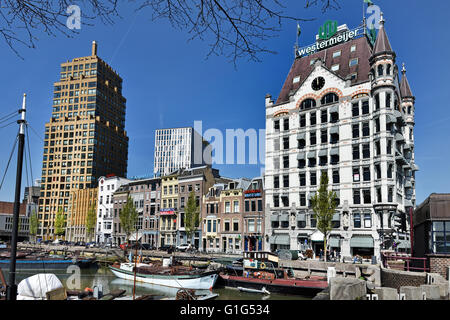 Het Witte Huis (Casa bianca) costruito nel 1898 in stile Art Nouveau a Wijnhaven canal, Rotterdam, Paesi Bassi Foto Stock