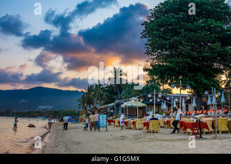 Il ristorante sulla spiaggia La spiaggia di Chaweng, Ko Samui, Thailandia, Asia Foto Stock