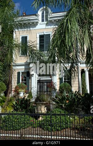 Vintage abitazioni storiche nel Garden District di New Orleans in Louisiana Foto Stock