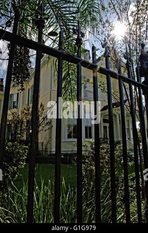 Vintage abitazioni storiche nel Garden District di New Orleans in Louisiana Foto Stock