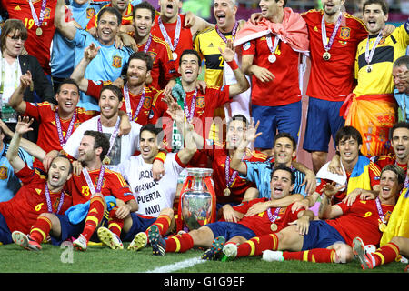 Kiev, Ucraina - 1 Luglio 2012: Spagna national football team festeggia la loro vittoria del campionato UEFA EURO 2012 Campionato dopo il gioco finale contro l'Italia a NSC Olympic Stadium a Kiev, Ucraina Foto Stock