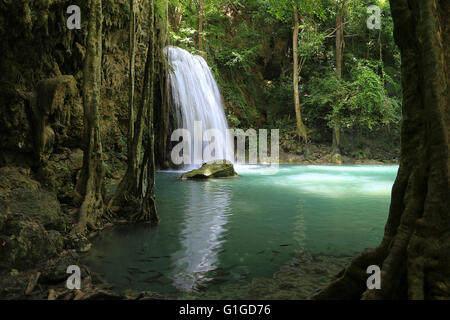 Earawan scende, il Parco Nazionale di Erawan, Kanchanaburri, Thailandia Foto Stock