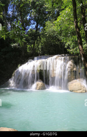 Earawan scende, il Parco Nazionale di Erawan, Kanchanaburri, Thailandia Foto Stock