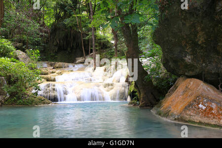 Earawan scende, il Parco Nazionale di Erawan, Kanchanaburri, Thailandia Foto Stock