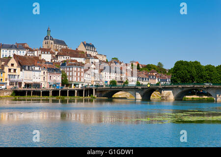Città di Joigny, in Borgogna, Francia Foto Stock