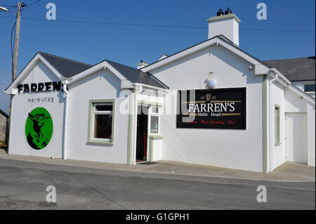 Yorda murale in Irlanda è la più settentrionale pub a Malin Head, County Donegal, Irlanda. Foto Stock