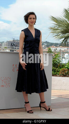 Cannes, Francia. 14 Maggio, 2016. Rebecca Hall frequentando il photocall della BFG al Festivel de Cannes 13 maggio 2016 Credit: Peter Phillips/Alamy Live News Foto Stock