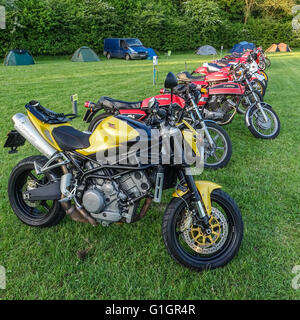 Henlow, Bedfordshire, Regno Unito. 14 maggio 2016. Il Morini Riders Club Annual General Meeting e rally a Henlow Bridge Lakes, Bedfordshire. I fan di queste moto italiane hanno iniziato il club nel 1975. Foto Stock