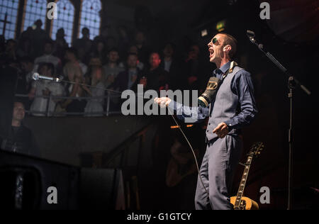 Manchester, Regno Unito. Xiv Mayl 2016. Richard Ashcroft esegue presso la Royal Albert Hall di Manchester 14/05/2016 Credit: Gary Mather/Alamy Live News Foto Stock