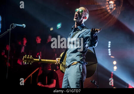 Manchester, Regno Unito. Xiv Mayl 2016. Richard Ashcroft esegue presso la Royal Albert Hall di Manchester 14/05/2016 Credit: Gary Mather/Alamy Live News Foto Stock