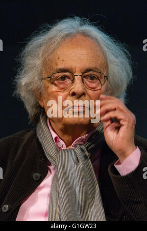 Torino, Italia. 14 maggio 2016. Poeta siriano Adonis (o Adunis, vero nome Ali Ahmad detto Esber) è ospite di Torino alla Fiera del libro Foto Stock