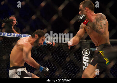 CURITIBA, PR - 14/05/2016: UFC 198 a Curitiba. Nella prima battaglia della notte, il brasiliano Renato Mohicano ha vinto Zubaira Tukhugov. (Foto: William Artigas / FotoArena) Foto Stock