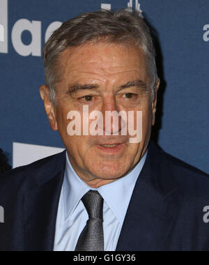 New York, Stati Uniti d'America. 14 Maggio, 2016. Attore Robert De Niro assiste la ventisettesima edizione GLAAD Media Awards che si è tenuto presso il Waldorf Astoria Hotel. Credito: ZUMA Press, Inc./Alamy Live News Foto Stock