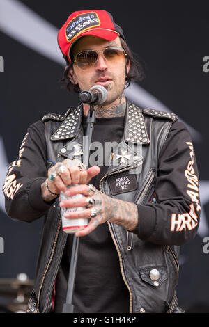 Il Somerset, Wisconsin, Stati Uniti d'America. 14 Maggio, 2016. Il rapper YELAWOLF esegue live at Somerset anfiteatro durante l'invasione del nord Festival di musica nel Somerset, Wisconsin © Daniel DeSlover/ZUMA filo/Alamy Live News Foto Stock