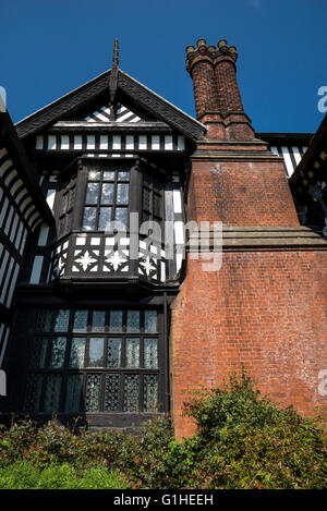 Dettagli architettonici di Bramall hall, un tudor house vicino a Stockport, Inghilterra. Foto Stock