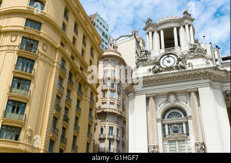 L'architettura neoclassica del Palácio Pedro Ernesto e Wolfgang Amadeus Mozart builiding a Rio de Janeiro in Brasile Foto Stock