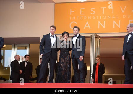 Cannes, Francia. 11 Maggio, 2016. CANNES, Francia - 16 Maggio: Direttore Jeff Nichols, attrice Ruth Negga e attore Joel Edgerton frequentare il 'amante' premiere durante la sessantanovesima annuale di Cannes Film Festival presso il Palais des Festivals il 16 maggio 2016 a Cannes, Francia. © Federico Injimbert/ZUMA filo/Alamy Live News Foto Stock