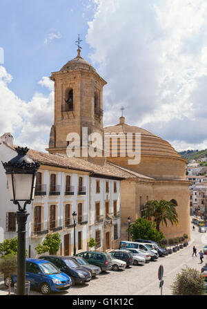 La Iglesia de la Encarnacion o incarnazione chiesa a Montefrio, provincia di Granada, Andalusia, l'unica chiesa tonda in Spagna Foto Stock