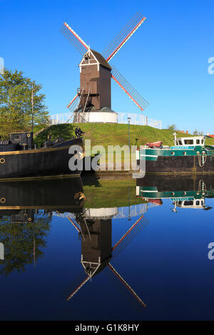 Il Mulino Koelewei (1765) a Bruges, Belgio Foto Stock