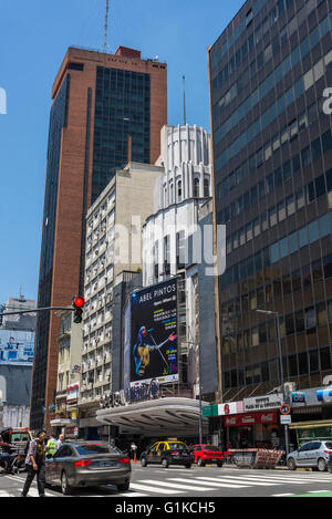 Teatro Opera Allianz, Avenida Corrientes, Buenos Aires, Argentina Foto Stock