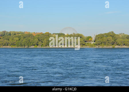 Montreal, Canada - 27 agosto 2014: Biosfera di Montreal è stato costruito per Expo 67 per visualizzare Canadian St. Lawrence Seaway fiume syste Foto Stock