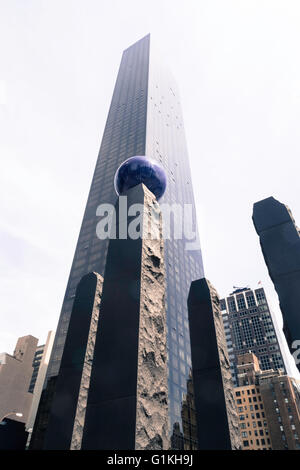 Mondo Trump Tower e la speranza di scultura, NYC Foto Stock