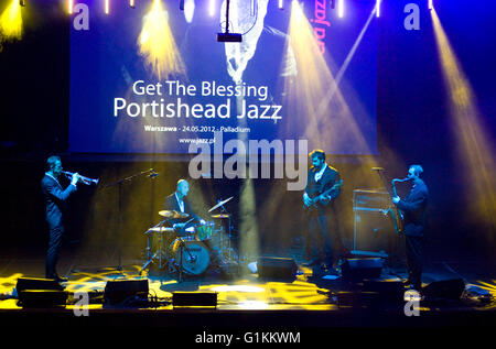 British jazz rock gruppo ottenere la benedizione di eseguire al Teatro Palladium a Varsavia in Polonia. Warszawa. Foto Stock