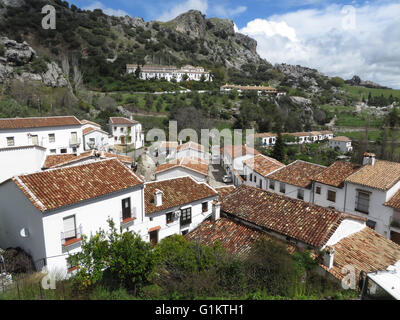 Grazelema, un grazioso villaggio di montagna in Andalusia Spagna Foto Stock