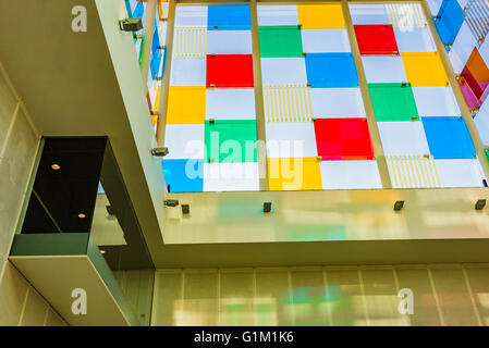 Il Centro Pompidou Málaga è un ramo del Centro Nazionale di Arte e cultura Georges Pompidou di Francia Foto Stock