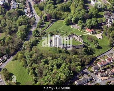 Vista aerea di Conisbrough Castle nel South Yorkshire, Regno Unito Foto Stock