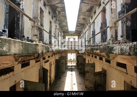 In Ghana, Fort Ussher, Slave Fort di Trans Atlantic commercio di schiavi, Accra in Africa occidentale, vecchia prigione parte. Tratto di prigione Foto Stock