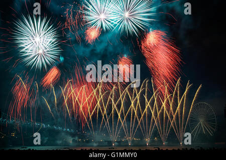 Fuochi d'artificio del 2007 a Montreal Pyromusical internazionale di concorrenza sulla luglio 11, 2007 a Montreal, Quebec, Canada. Foto Stock